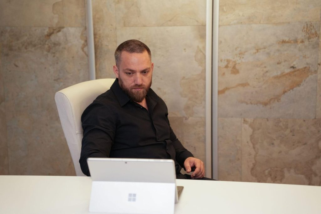 Ghidul complet pentru renunțarea la fumat fără sevraj, cu Re-Vio